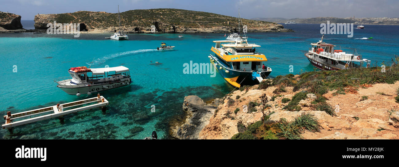 Sommer Blick über die Blaue Lagune, einem der besten Strände in Malta, auf der Insel Comino. Stockfoto