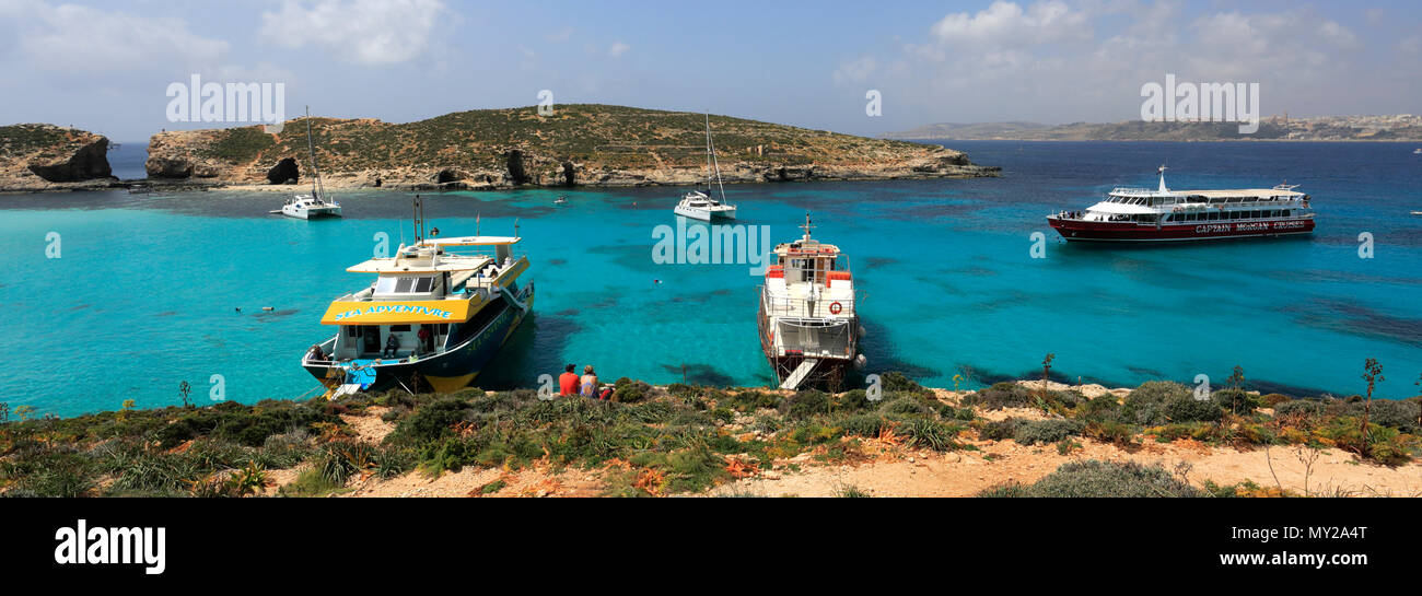 Sommer Blick über die Blaue Lagune, einem der besten Strände in Malta, auf der Insel Comino. Stockfoto