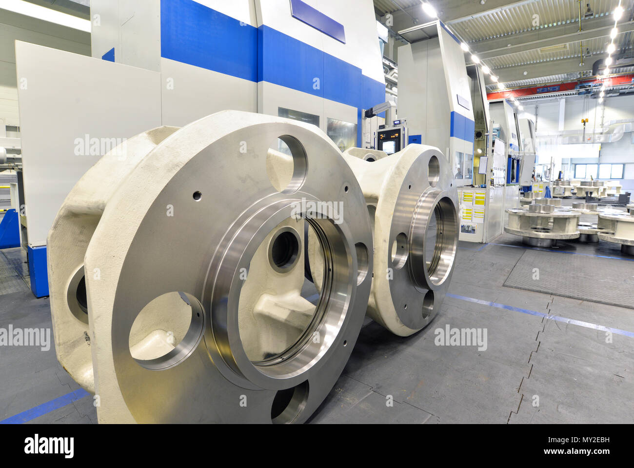 Werk des modernen Maschinenbaus - Produktion von Getrieben für Windkraftanlagen Stockfoto Werk des modernen Maschinenbaus - Produktion von Getrieben für Windkraftanlagen Stockfoto