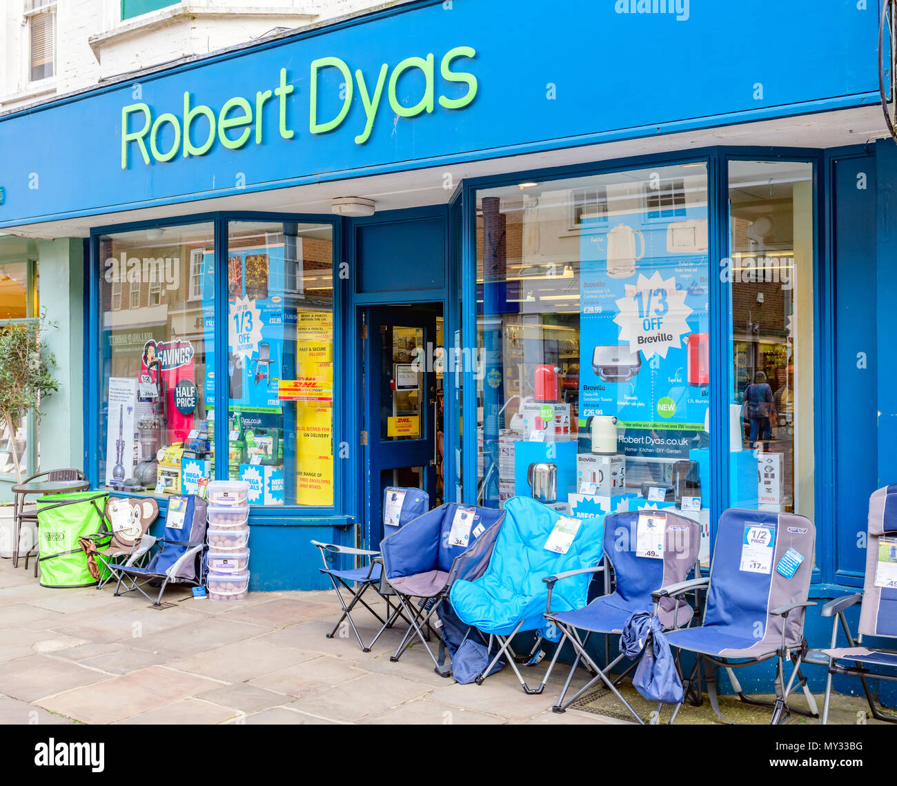 Robert Dyas shopfront Chichester, Großbritannien Stockfoto