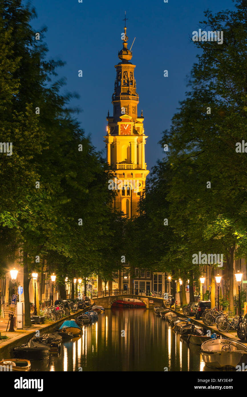 Die Zuiderkerk ('Southern Kirche") ist ein aus dem 17. Jahrhundert zurückverfolgen. Die protestantische Kirche in den Nieuwmarkt Gegend von Amsterdam, die Hauptstadt der Niederlande. Die Kirche Stockfoto
