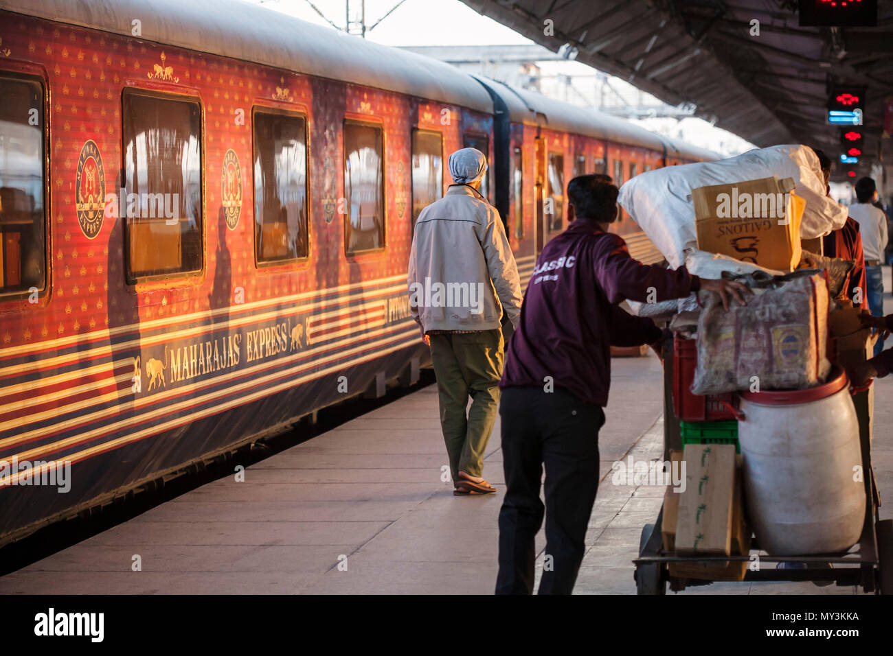 Mumbai, Indien, 4. Februar 2018: Maharajas Express Zug Stockfoto