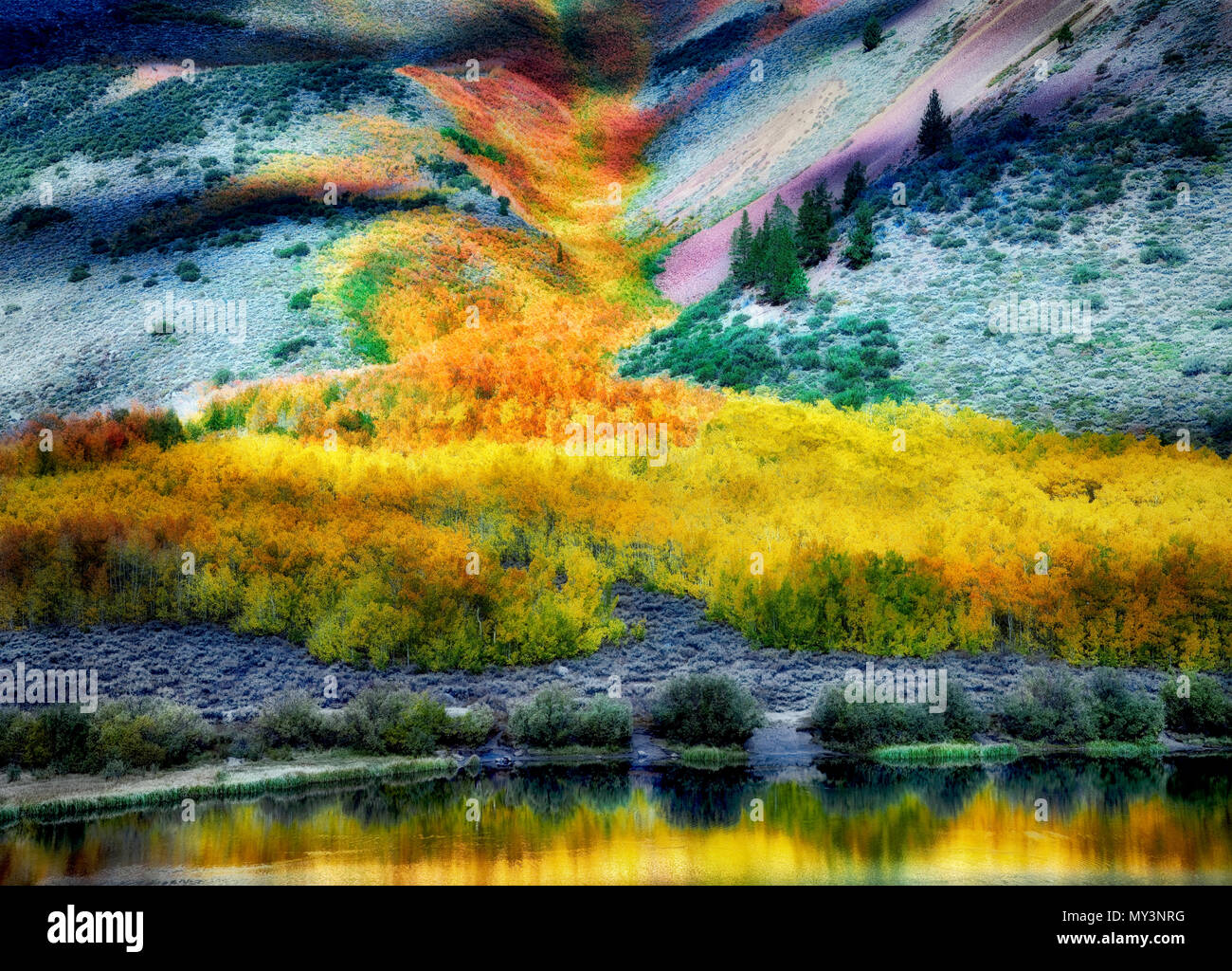 North Lake mit Cloud Muster über Berge und Herbst Farbe. Inyo National Forest. Östlichen Sierra. Kalifornien Stockfoto