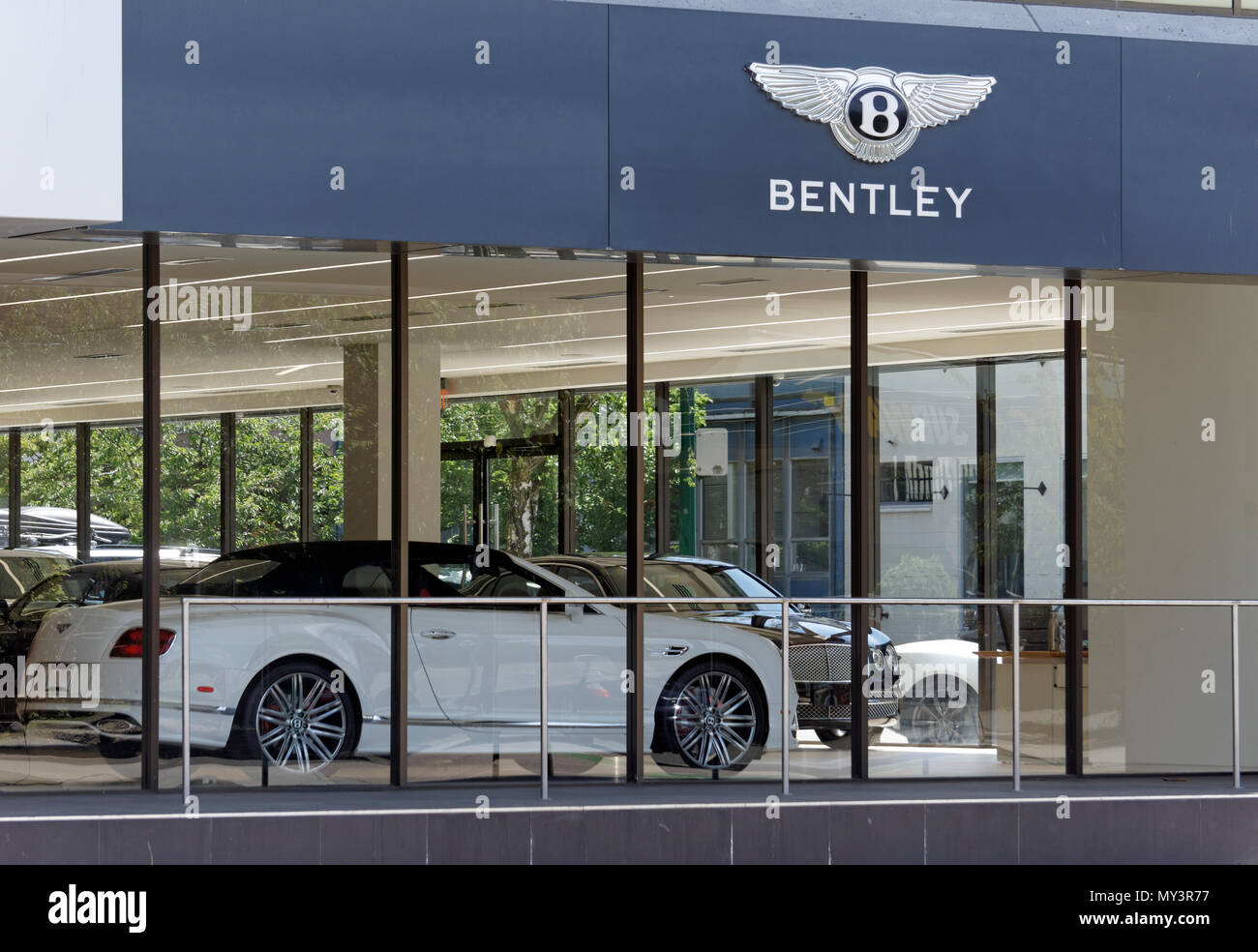 Bentley motorcars Showroom und Händler der Burrard Street, Vancouver, BC, Kanada Stockfoto