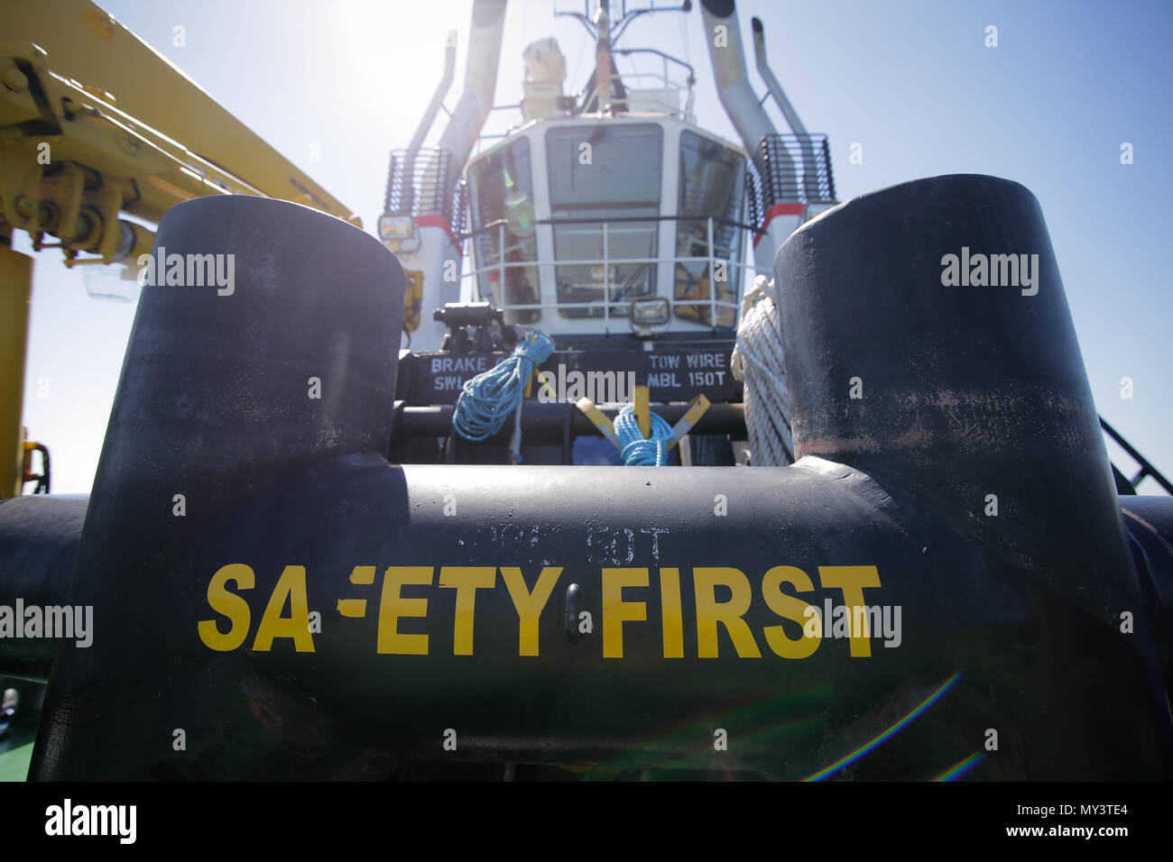 CONSTANTA, Rumänien - 19. MAI 2018: Tug Boat auf See - safety first Stockfoto