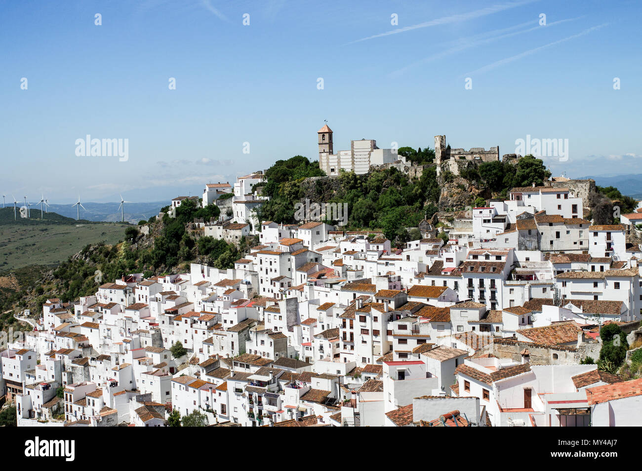 Schönen Andalusischen "Pueblo Blanco" - Weiß getünchte Dorf Casares in der Provinz Malaga, Spanien Stockfoto