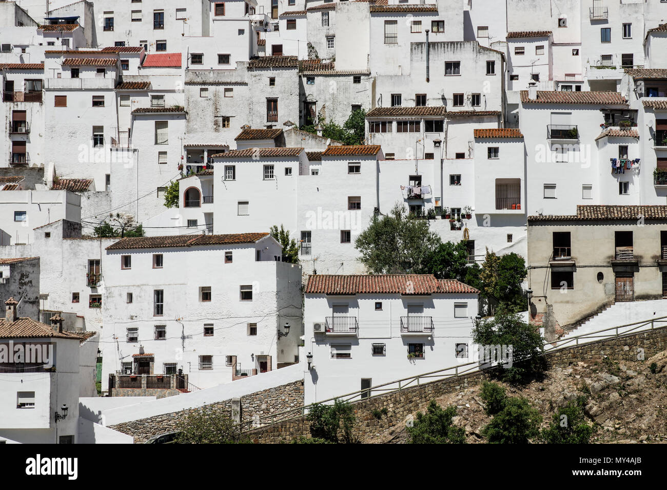 Schönen Andalusischen "Pueblo Blanco" - Weiß getünchte Dorf Casares in der Provinz Malaga, Spanien Stockfoto