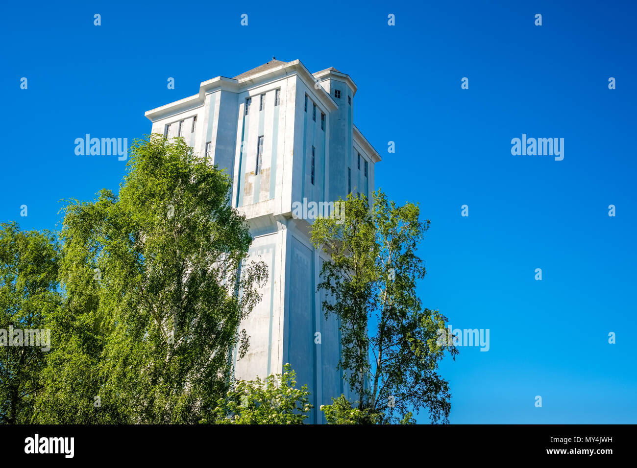 Gelegen an der Reggestreet in de niederländischen Almelo steht dem berühmten Wasserturm. Das National Monument im Jahr 1926 erbaut, ist 38 Meter hoch. Stockfoto