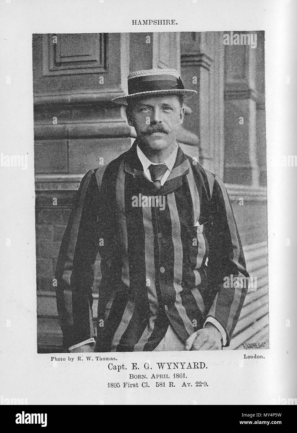 . Englisch: Scan der cricketer Teddy Wynyard. 1896. Foto per E Hawkins von Brighton 515 Teddy Wynyard Stockfoto