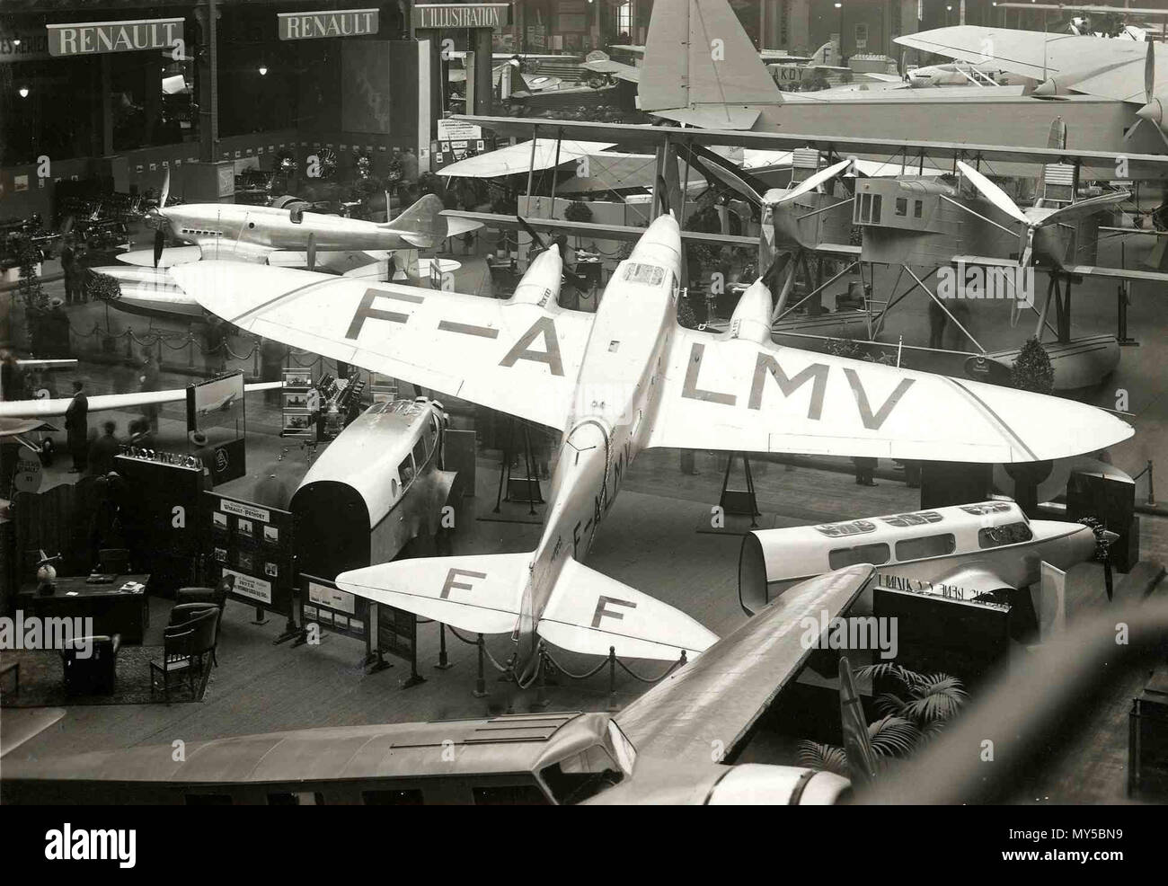 . Français: Biarritz expo Grand Palais 1933. 7 Juni 2011, 17:50:44. Unbekannt 73 Biarritz expo Grand Palais 1933-1 Stockfoto