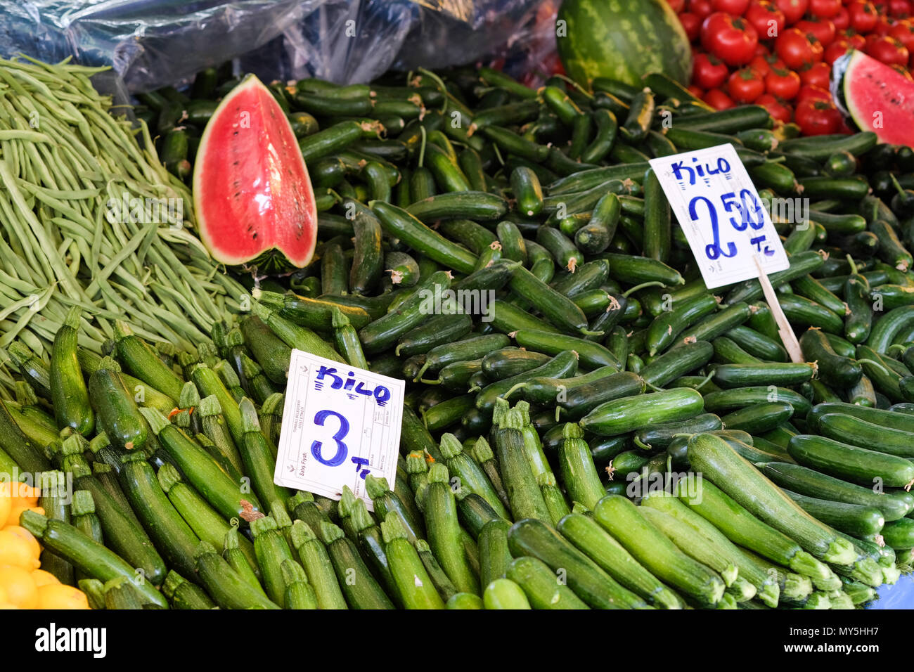22.05.2018, Reifen, Türkei: frisches Gemüse auf einem Wochenmarkt angeboten. Foto: Jens Kalaene/dpa zentrale Bild/dpa | Verwendung weltweit Stockfoto