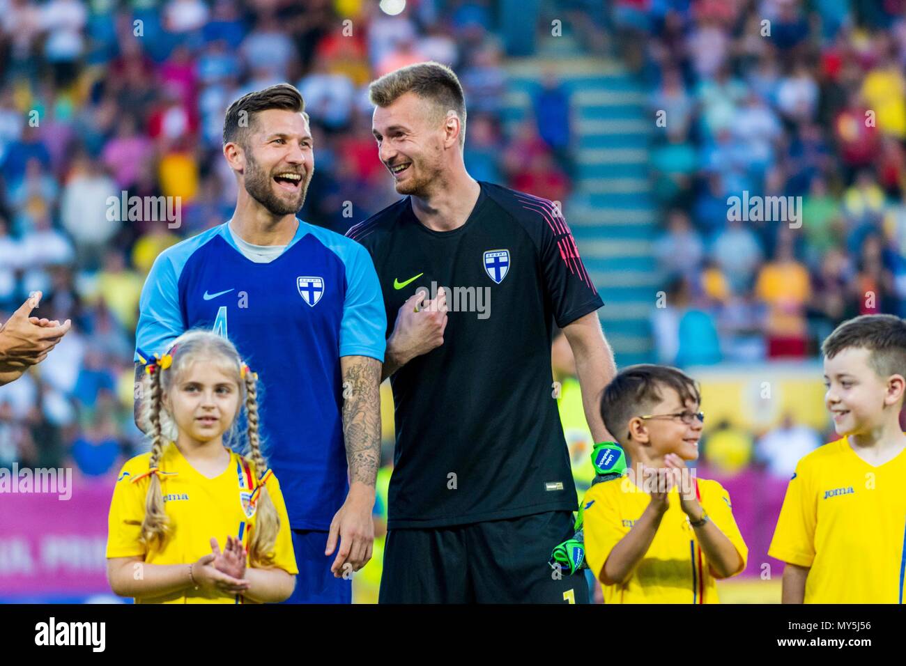 Juni 5 2018 Joona Toivio 4 Finnland Lukas Hradecky 1 Finnland Wahrend Der Internationalen Freundschaftsspiel Rumanien Gegen Finnland Am Ilie Oana Stadion In Ploiesti Rumanien Rou Copyright Cronos Catalin Soare Stockfotografie Alamy