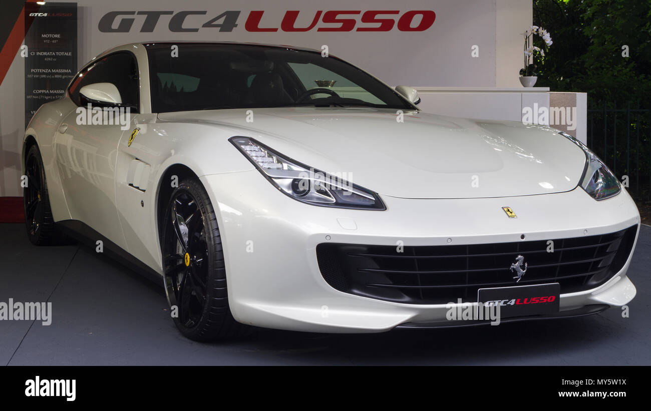 Weisser Ferrari Stockfotos Und Bilder Kaufen Alamy