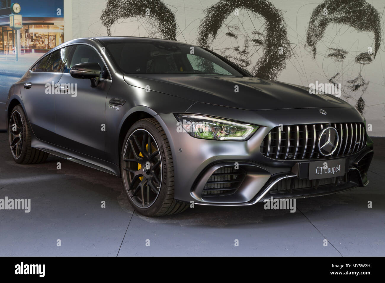 Mercedes Amg Gt 4 Coupe Stockfotos Und Bilder Kaufen Alamy