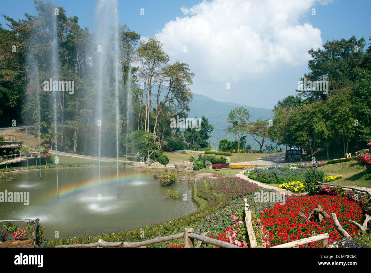 See und Springbrunnen Queen Sirikit Botanischer Garten Mae Rim Bezirk Nord Thailand Stockfoto