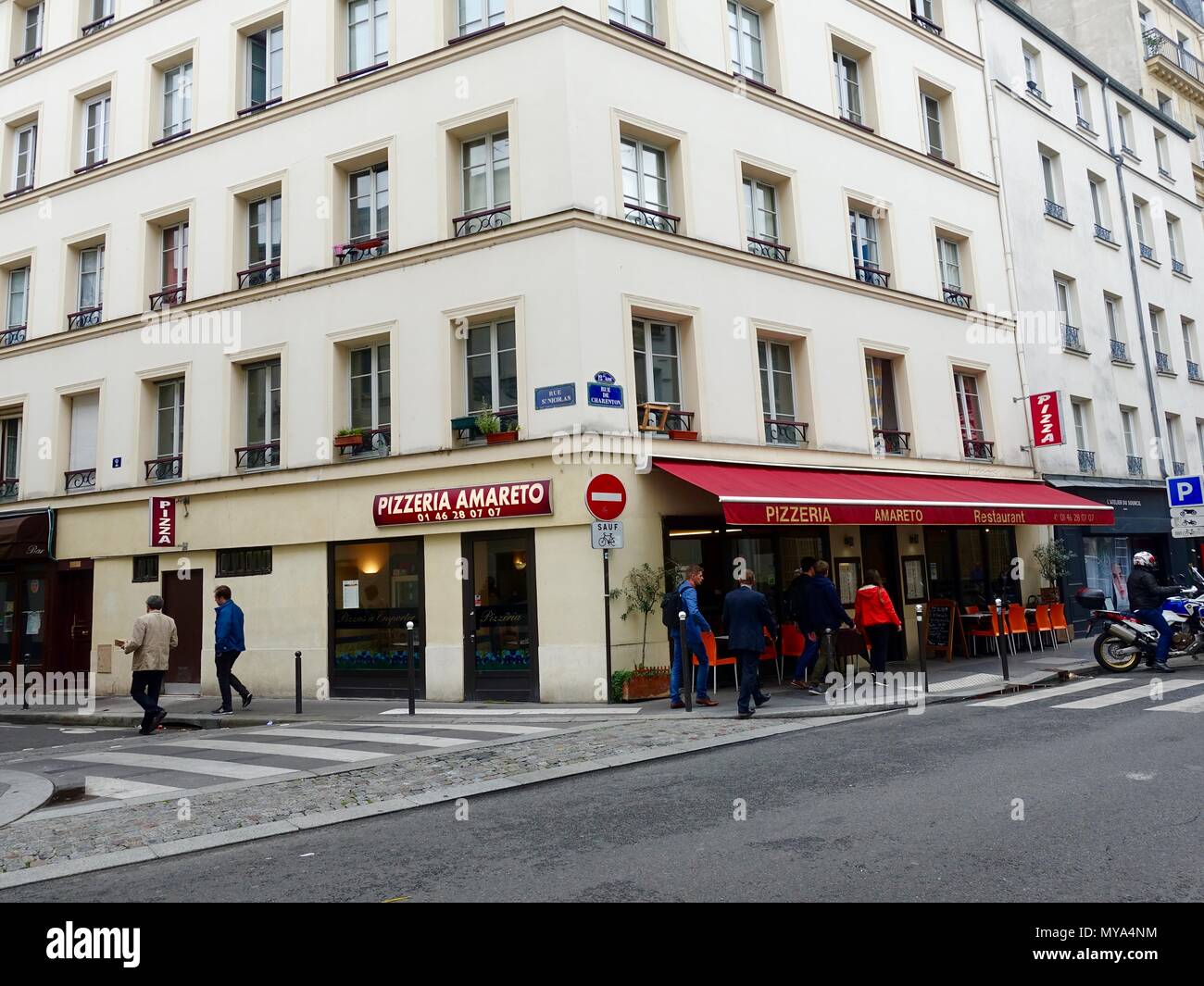 Amareto, Pizza, Pizzeria, Restaurant mit Außenterrasse, im 12. Arrondissement, Paris, Frankreich Stockfoto