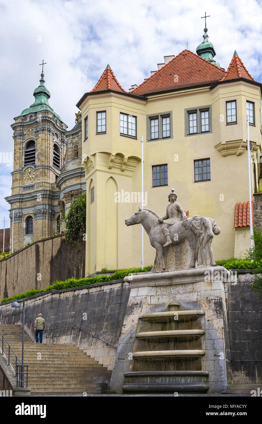 Martinsbrunnen Gut vor der Basilika St. Martin, Weingarten, Baden-Württemberg, Deutschland. Stockfoto
