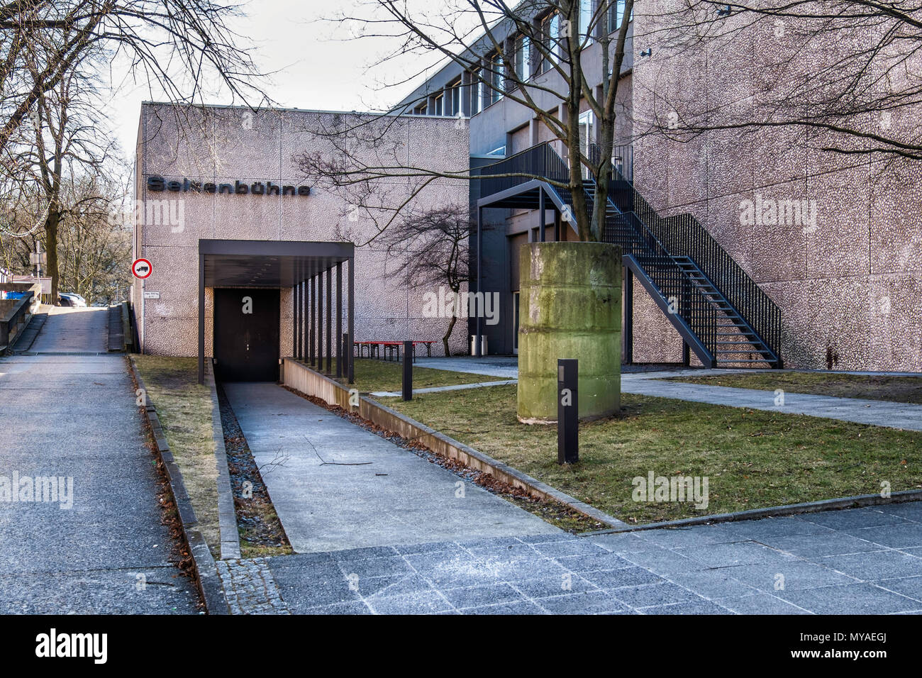 Berlin Haus Der Berliner Festspiele Theater Hosting Kulturelle Veranstaltungen Modernistischen Gebaude Ist Ein Veranstaltungsort Fur Ausstellungen Und Festivals Stockfotografie Alamy
