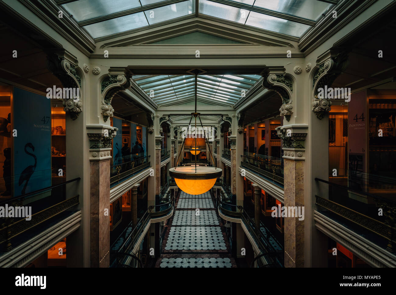 Korridor der Luce Stiftung Zentrum für amerikanische Kunst, am Smithsonian American Art Museum in Washington, DC. Stockfoto