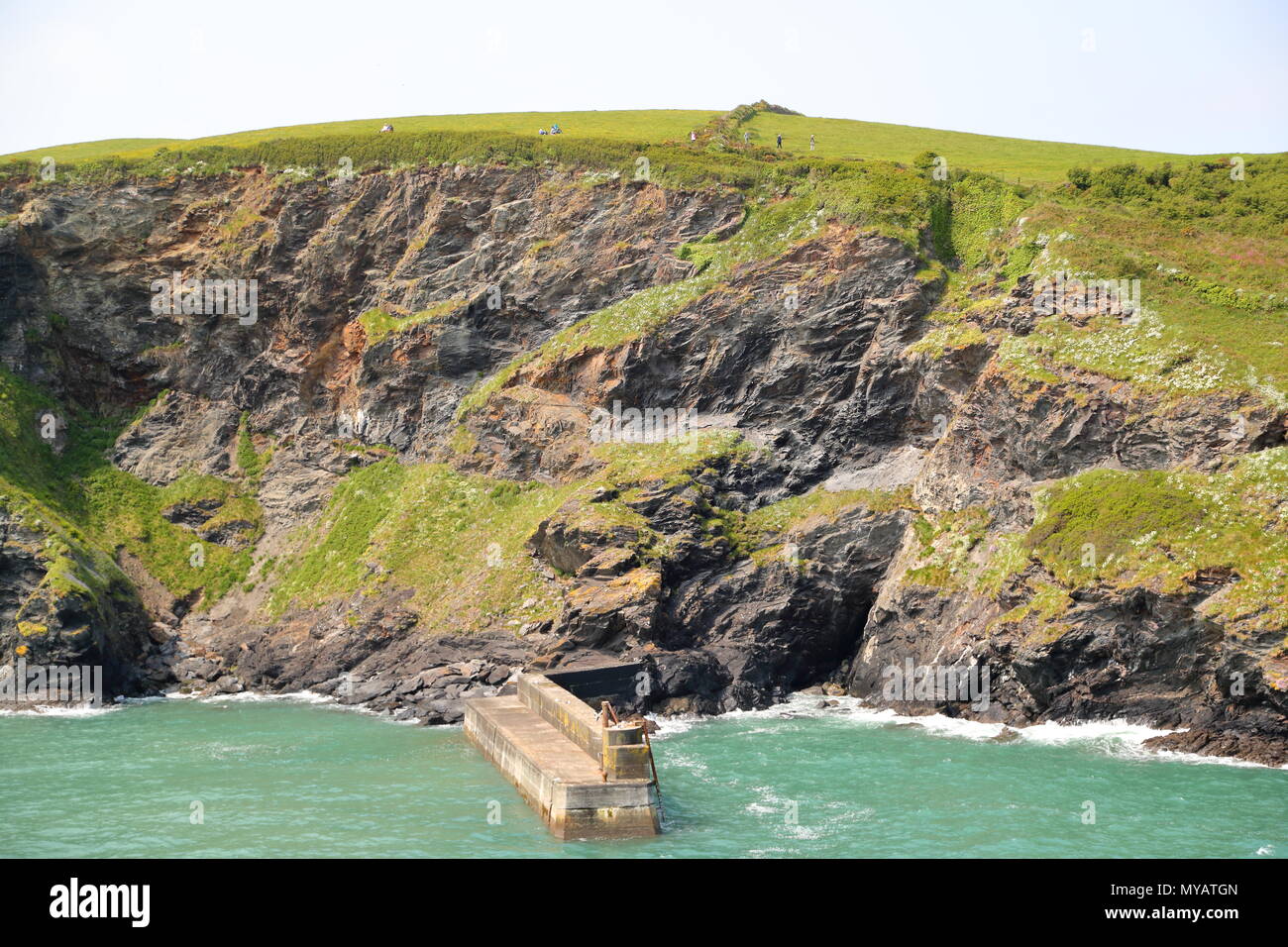 Die raue Küste in der Nähe von Tintagel, Cornwall, Großbritannien Stockfoto