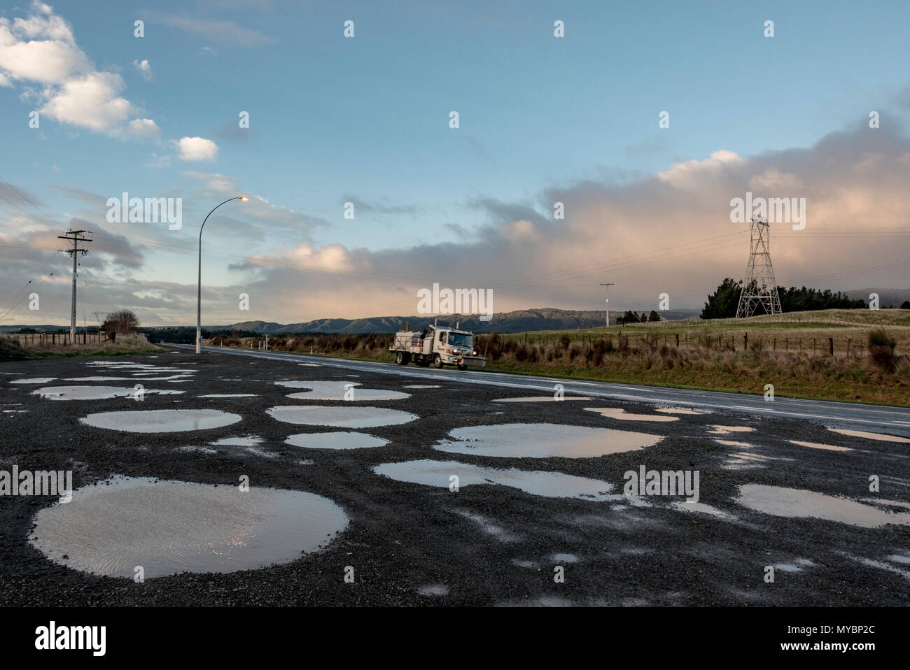 Central North Island, Neuseeland 2013. State Highway nach Sturm Stockfoto