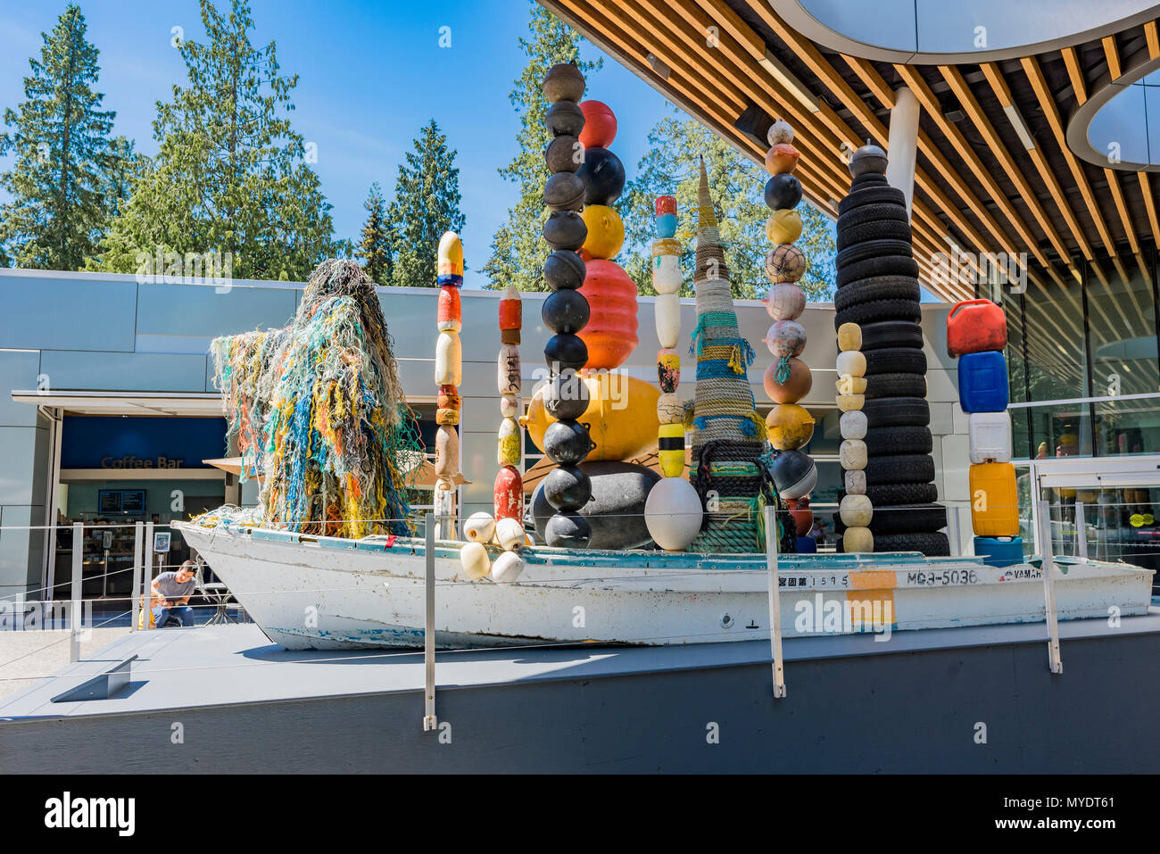 Douglas Coupland's Vortex, Kunststoff Bewusstsein kunst Installation, Vancouver Aquarium, Stanley Park, Vancouver, British Columbia, Kanada. Stockfoto