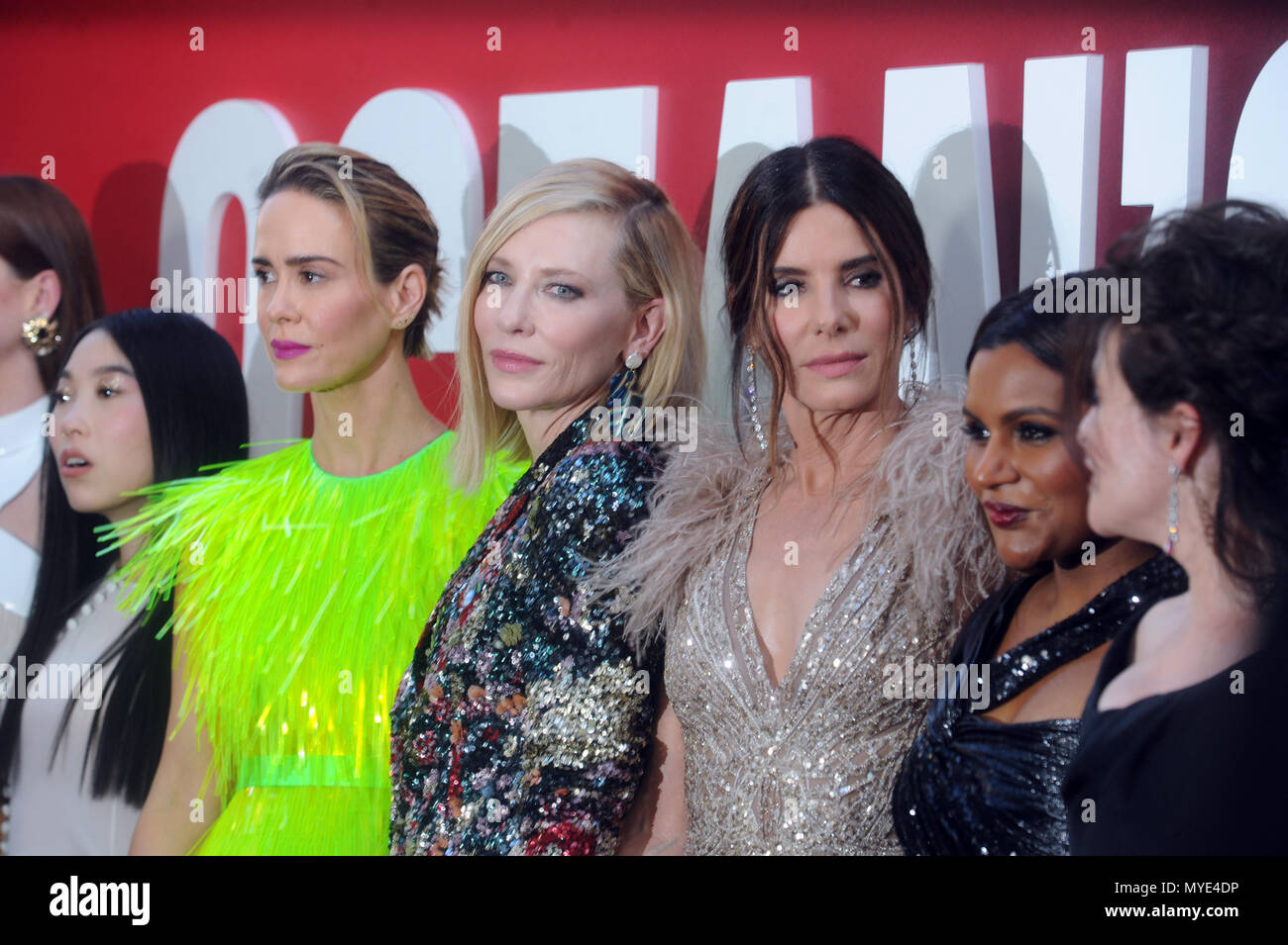 NEW YORK, NY Juni 05 Cate Blanchett, Anne Hathaway, Sandra Bullock