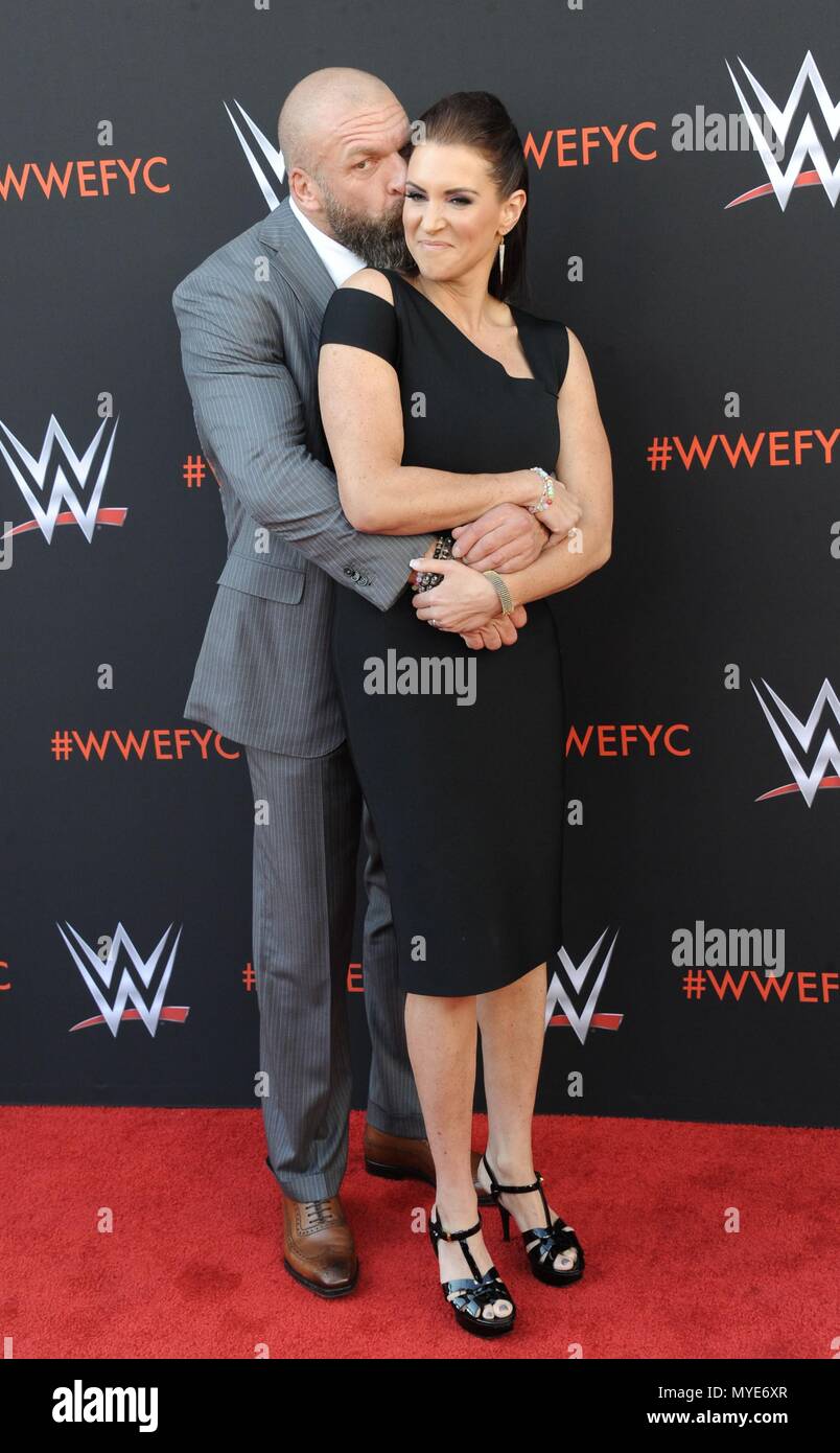 North Hollywood, CA. 6. Juni, 2018. Paul 'Triple H' Levesque, Stephanie McMahon in der Ankunftshalle für World Wrestling Entertainment WWE FYC Ereignis, Saban Media Center auf dem Fernsehen Akademie, North Hollywood, CA Juni 6, 2018. Credit: Dee Cercone/Everett Collection/Alamy leben Nachrichten Stockfoto