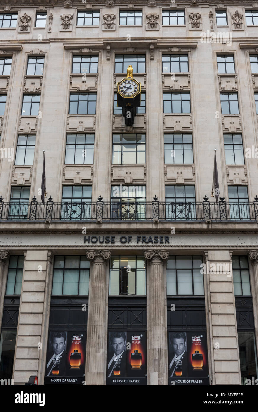 London, Großbritannien. 7 Jun, 2018. House of Fraser, die High Street Einzelhändler zu schließen Es der Londoner Oxford Street Store mit dem Verlust von über 6.000 Arbeitsplätzen in 31 Filialen im ganzen Land. Umstrukturierung durch die chinesischen Eigentümer. Hohe Mieten für Räume und Preise sowie eine Abwertung des Pfund gegenüber anderen Währungen und zum Shopping im Internet sind alle Ursachen in den Untergang der Einzelhandelskette. Quelle: Steve Hawkins Fotografie/Alamy leben Nachrichten Stockfoto