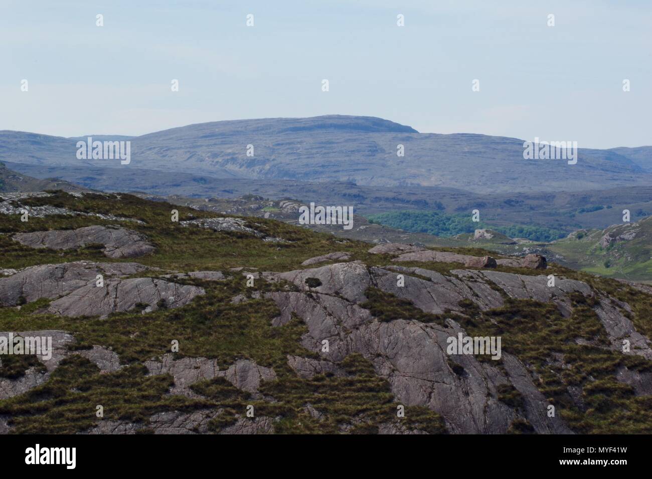 Lewisian Gneiss, Scottish Geology. Bally, Upper Torridon, Wester Ross, NW Scottish Highlands, Großbritannien. Juni 2018. Stockfoto