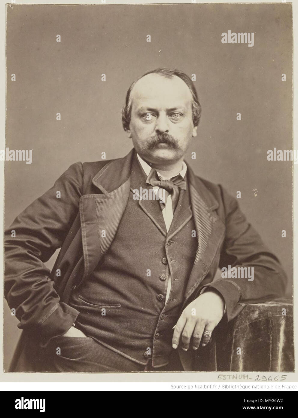 . Français: Porträt photographique d'Henri de Kock par Nadar. 2. Januar 1954. Nadar (1820 - 1910) Alternative Namen Gaspard-Félix Tournachon legal Name: Pseudonym: Nadar Beschreibung der französische Fotograf, Karikaturist, Schriftsteller und Ballonfahrer Datum der Geburt / Tod 6. April 1820 20. März 1910 Ort der Geburt / Todes Paris früheren 4. Arrondissement von Paris arbeiten Zeitraum 1854 - 1910 Standort Paris Authority control: Q 40116 VIAF: 84808952 ISNI: 0000 0001 2141 8535 ULAN: 500005199 50014563 LCCN: n NLA: 35553829 WorldCat 234 Henri de Kock. Stockfoto