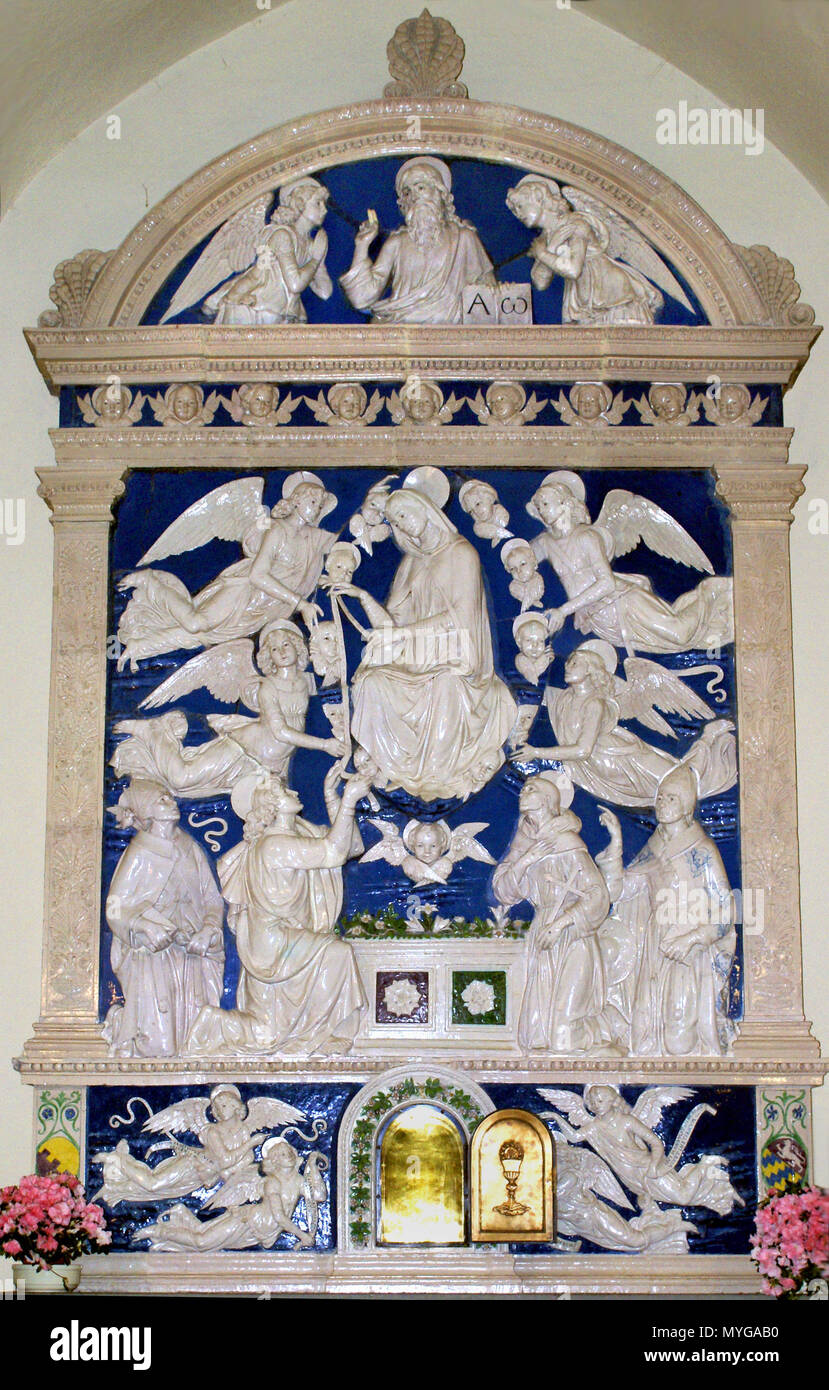 . Dansk: Andrea Della Robbia, Marias Himmelfart, La Verna Italiano: Andrea Della Robbia, Assunzione di Maria. Terrakotta smaltata nel Santuario della Verna, Chiusi. . Juni 2007. Gunnar Bach Pedersen 314 LaVerna SantaMaria 1. Stockfoto