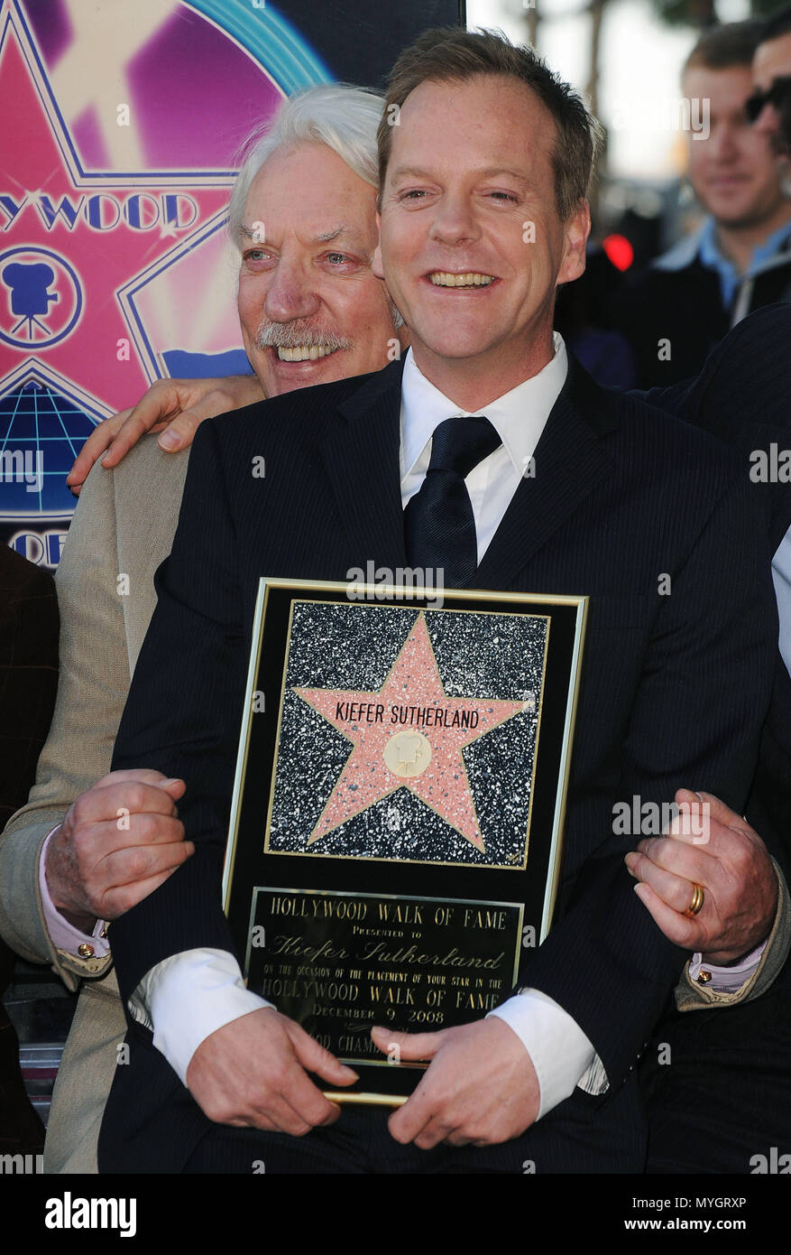 Kiefer und Vater Donald Sutherland - Kiefer Sutherland geehrt mit einem Stern auf der 20 24 Hollywood Walk of Fame in Los Angeles. - 01_SutherlandKiefer_Donald_01.jpg 01_SutherlandKiefer_Donald_01 Veranstaltung in Hollywood Leben - Kalifornien, Red Carpet Event, USA, Filmindustrie, Prominente, Fotografie, Bestof, Kunst, Kultur und Unterhaltung, Topix prominente Mode, Besten, Hollywood Leben, Event in Hollywood Leben - Kalifornien, Film Stars, TV Stars, Musik, Promis, Topix, Bestof, Kunst, Kultur und Unterhaltung, Fotografie, Anfrage tsuni@Gamma-USA.com, Kredit Tsu Stockfoto