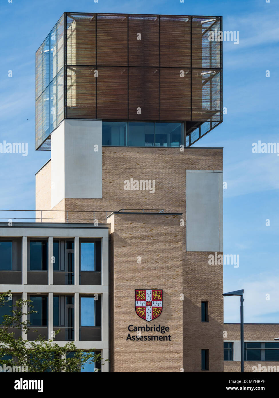 Cambridge Assessment Das Dreieck Büros Turm - Neue internationale Hauptsitz in Cambridge, eröffnet 2018 Eric Parry Architekt/Bouygues Stockfoto