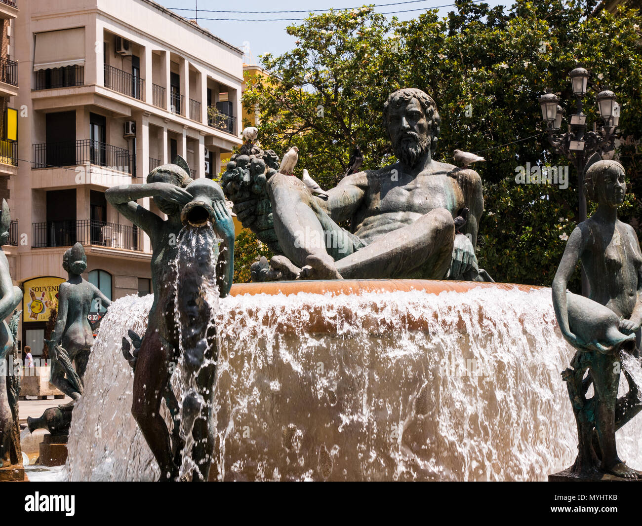 Valencia Piazza Fontana, Ansicht des Turia Brunnen in der Plaza de la Virgen im Zentrum der Altstadt von Valencia, Spanien. Stockfoto