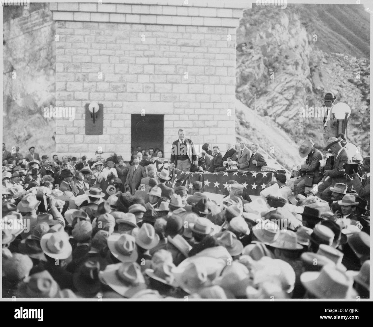 Engagement Zeremonien von Roosevelt Dam (Arizona Territory), Colonel Roosevelt sprechen, 18. März 1911. Durch Lubkin - Stockfoto