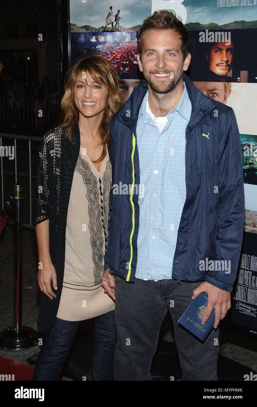 Bradley Cooper Und Jennifer Esposito Ankunft Auf Dem Babel Premiere An Der Westwood Theatre In Los Angeles 3 4 Blickkontakt Lacheln 07 Espositoj Cooperbradley Event In Hollywood Leben Kalifornien Red Carpet Event