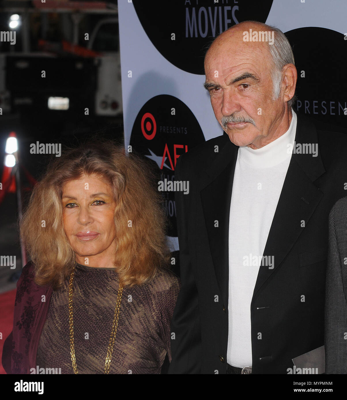 Sean Connery Und Frau Micheline Afi Abend Im Kino Zwolf Klassische Filme Am Arclight Theater In Los Angeles 11 Connerysean Micheline 11 Veranstaltung In Hollywood Leben Kalifornien Red Carpet Event Usa