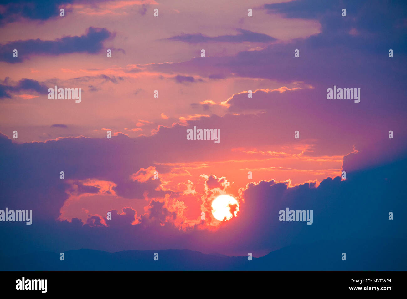 Farbenprächtigen Sonnenuntergang Stockfoto
