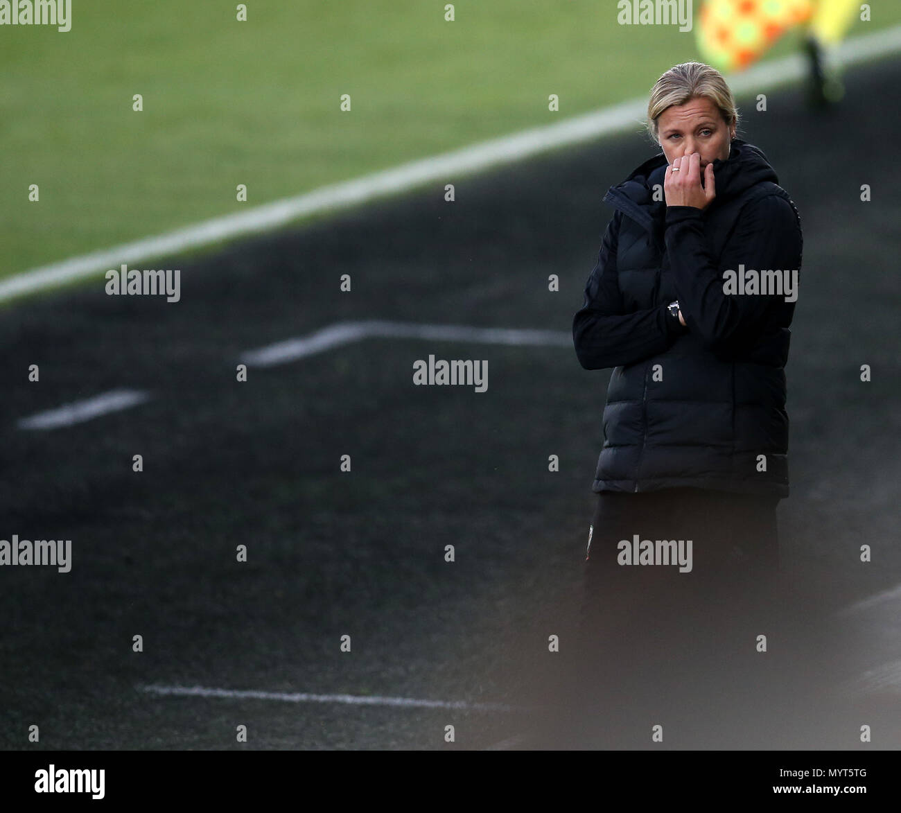 Swansea, Großbritannien. 7 Jun, 2018. Jayne Ludlow, der Haupttrainer von Wales Frauen auf dem touchline. Wales Frauen vs Bosnien & Herzegowina Frauen, WM2019 nähere Bestimmung der FIFA Frauen überein, Gruppe A am Liberty Stadium in Swansea, Südwales am Donnerstag, den 7. Juni 2018. pic von Andrew Obstgarten/Alamy leben Nachrichten Stockfoto Swansea, Großbritannien. 7 Jun, 2018. Jayne Ludlow, der Haupttrainer von Wales Frauen auf dem touchline. Wales Frauen vs Bosnien & Herzegowina Frauen, WM2019 nähere Bestimmung der FIFA Frauen überein, Gruppe A am Liberty Stadium in Swansea, Südwales am Donnerstag, den 7. Juni 2018. pic von Andrew Obstgarten/Alamy leben Nachrichten Stockfoto