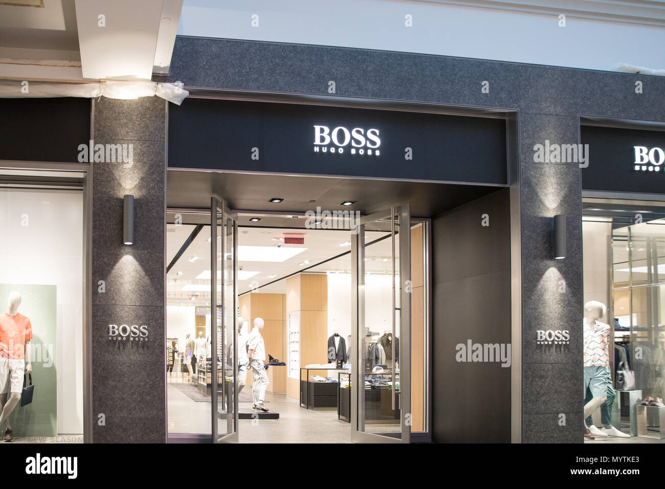 Philadelphia, Pennsylvania, USA - 30. MAI 2018: Hugo Boss store Front in Philadelphia. Fashion Week shopping Stockfoto