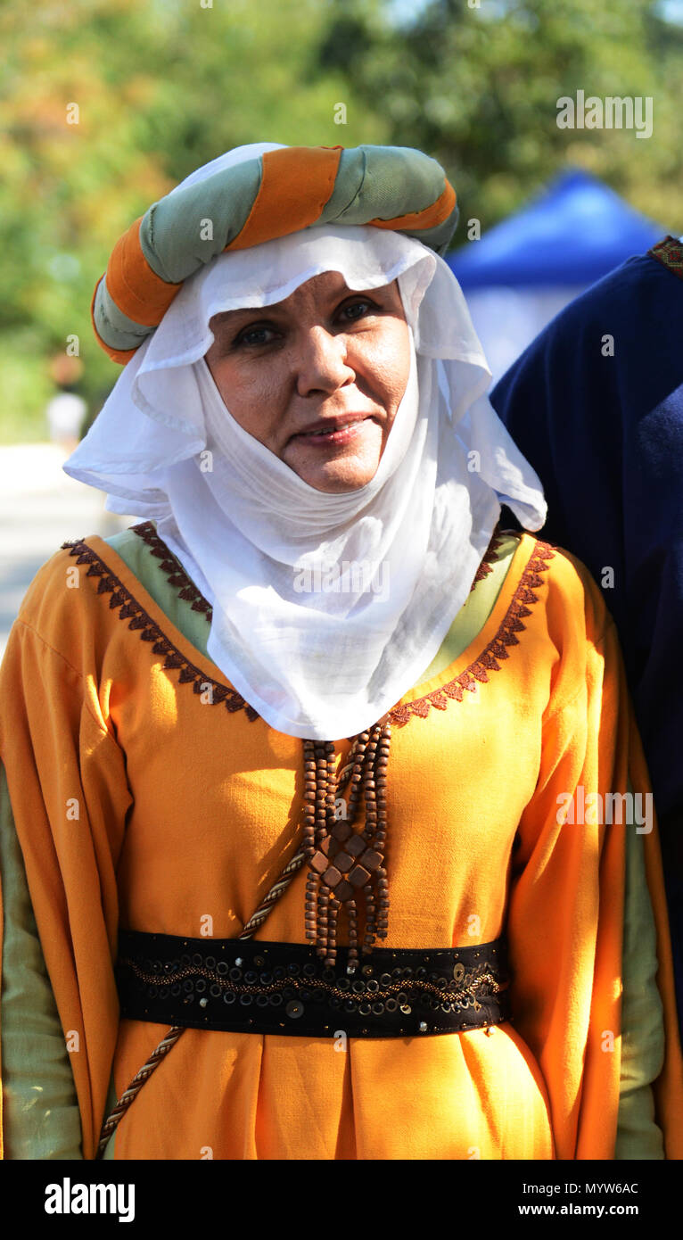 Porträt eines ukrainischen Frau in traditioneller Kleidung. Stockfoto