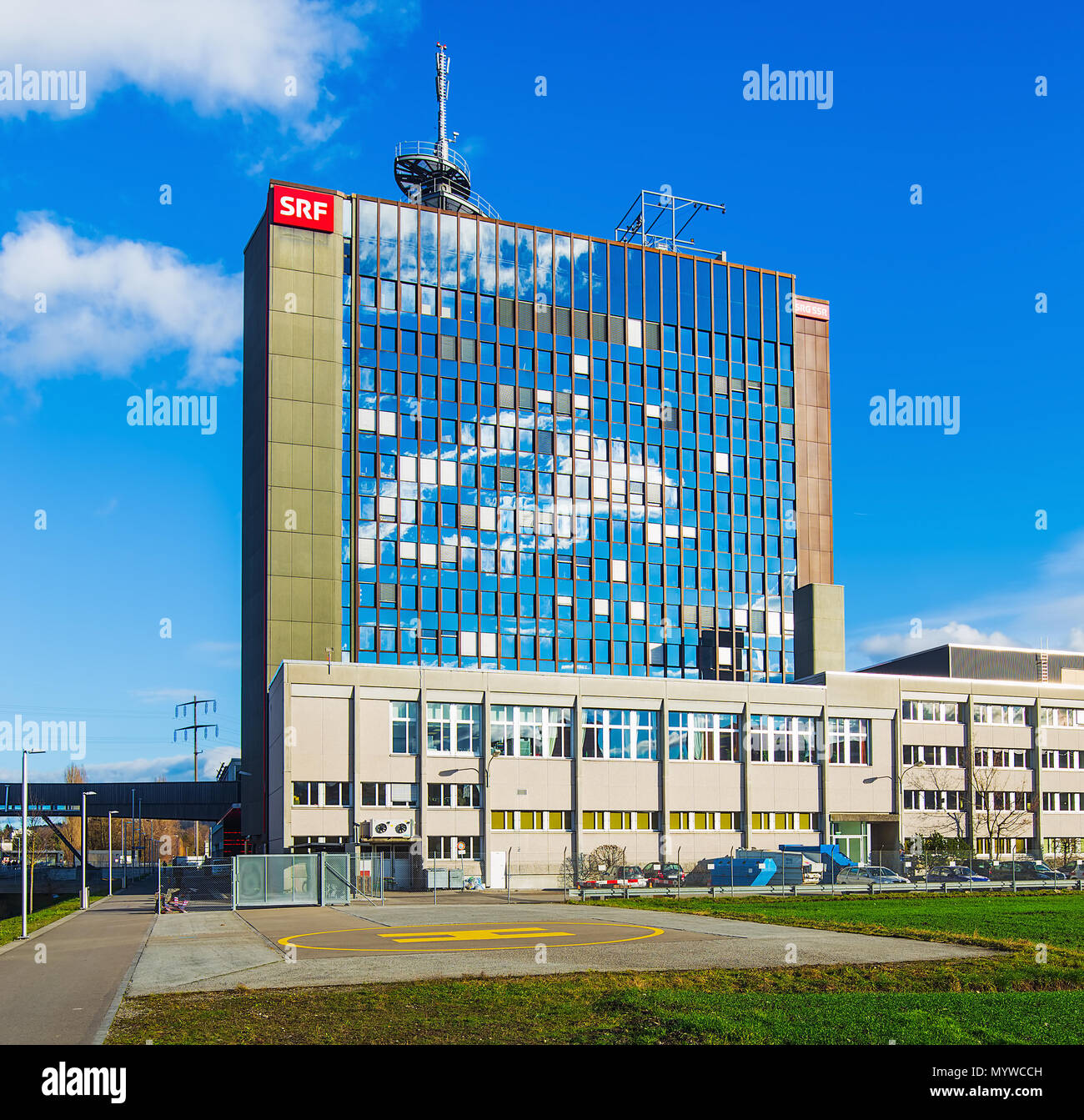 Eines der Gebäude der Schweizerischen Radio- und Fernsehgesellschaft.  Schweizer Radio und Fernsehen (deutsch: Schweizer Radio und Fernsehen oder  SRF Stockfotografie - Alamy