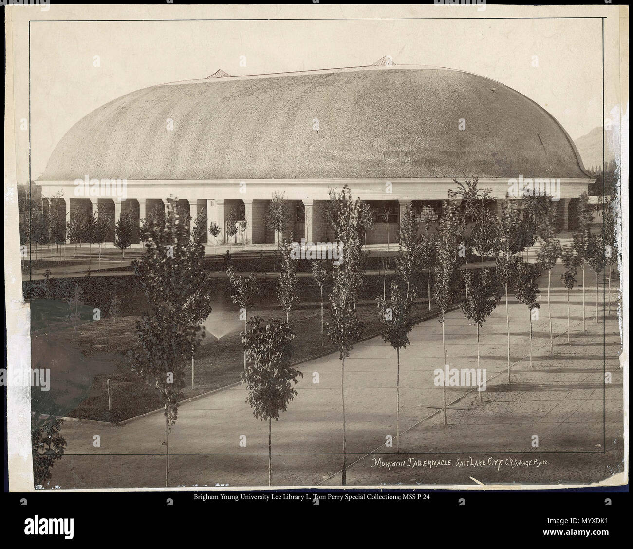 Call #: MSS P 24 Kasten 6 Ordner 5. 559 MSS P24B6F5. ca. 1867 16 Mormon Tabernacle, Salt Lake City, C.R. Savage, Foto Stockfoto