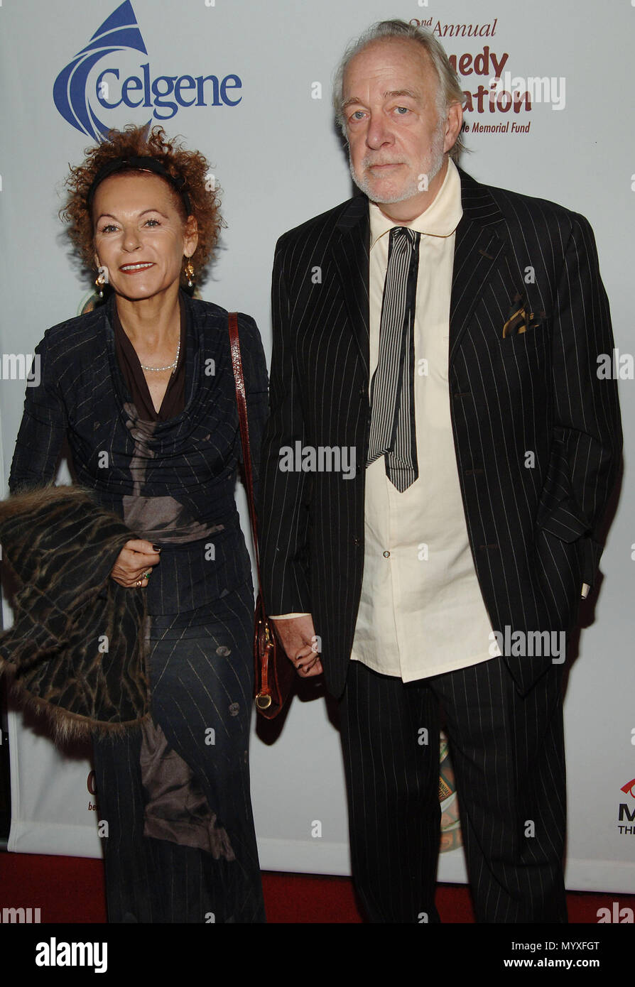 Howard Hesseman und Frau - 2. Jährliche Komödie Feier zugunsten der Peter Boyle Memorial Fund an der Ebel Theater in Los Angeles. HessemanHoward frau 19 Veranstaltung in Hollywood Leben - Kalifornien, Red Carpet Event, USA, Filmindustrie, Prominente, Fotografie, Bestof, Kunst, Kultur und Unterhaltung, prominente Mode, Besten, Hollywood Leben, Event in Hollywood Leben - Kalifornien, Roter Teppich und backstage, Musik Prominente, Topix, Paar, Familie (Mann und Frau) und Kids - Kinder, Brüder und Schwestern anfrage tsuni@Gamma-USA.com, Kredit Tsuni/USA, 2006 bis 2009 Stockfoto