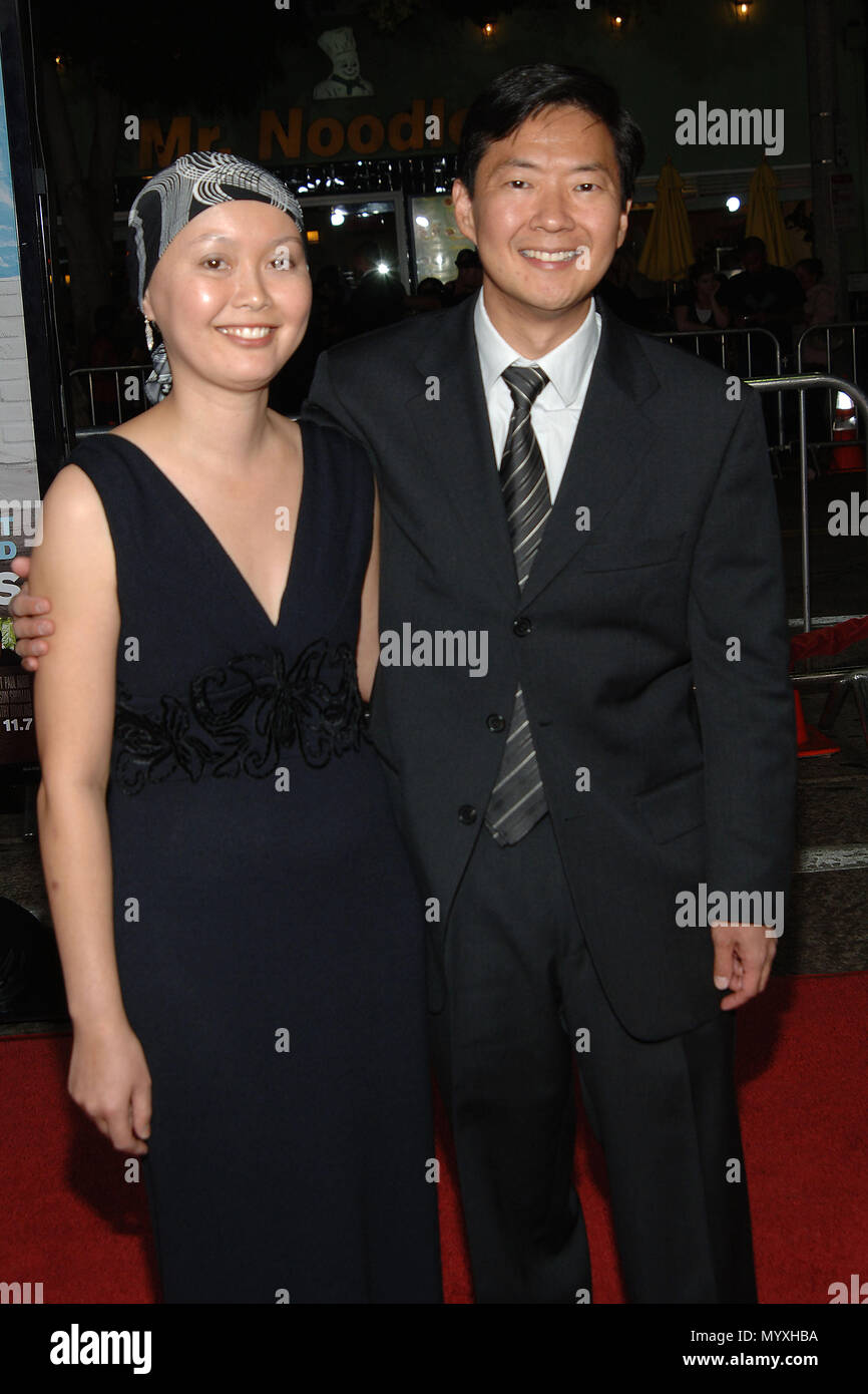 Ken Jeong und Frau Tran - Vorbilder Premiere auf dem Westwood Village Theater in Los Angeles. JeongKen tran 28 Veranstaltung in Hollywood Leben - Kalifornien, Red Carpet Event, USA, Filmindustrie, Prominente, Fotografie, Bestof, Kunst, Kultur und Unterhaltung, prominente Mode, Besten, Hollywood Leben, Event in Hollywood Leben - Kalifornien, Roter Teppich und backstage, Musik Prominente, Topix, Paar, Familie (Mann und Frau) und Kids - Kinder, Brüder und Schwestern anfrage tsuni@Gamma-USA.com, Kredit Tsuni/USA, 2006 bis 2009 Stockfoto