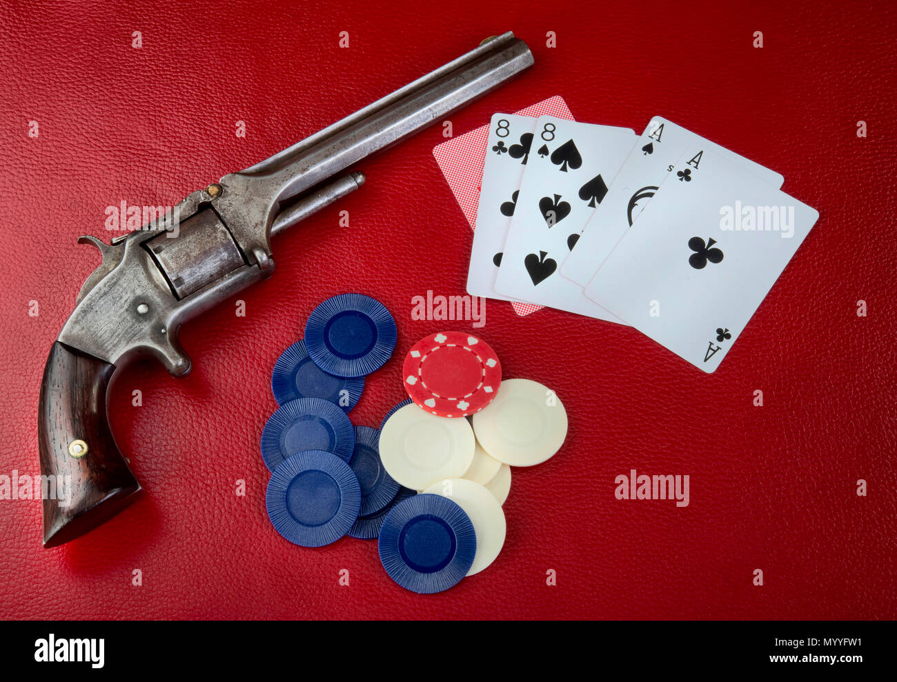 Dead mans hand Asse und Achter mit Six Shooter's Wild Bill. Stockfoto