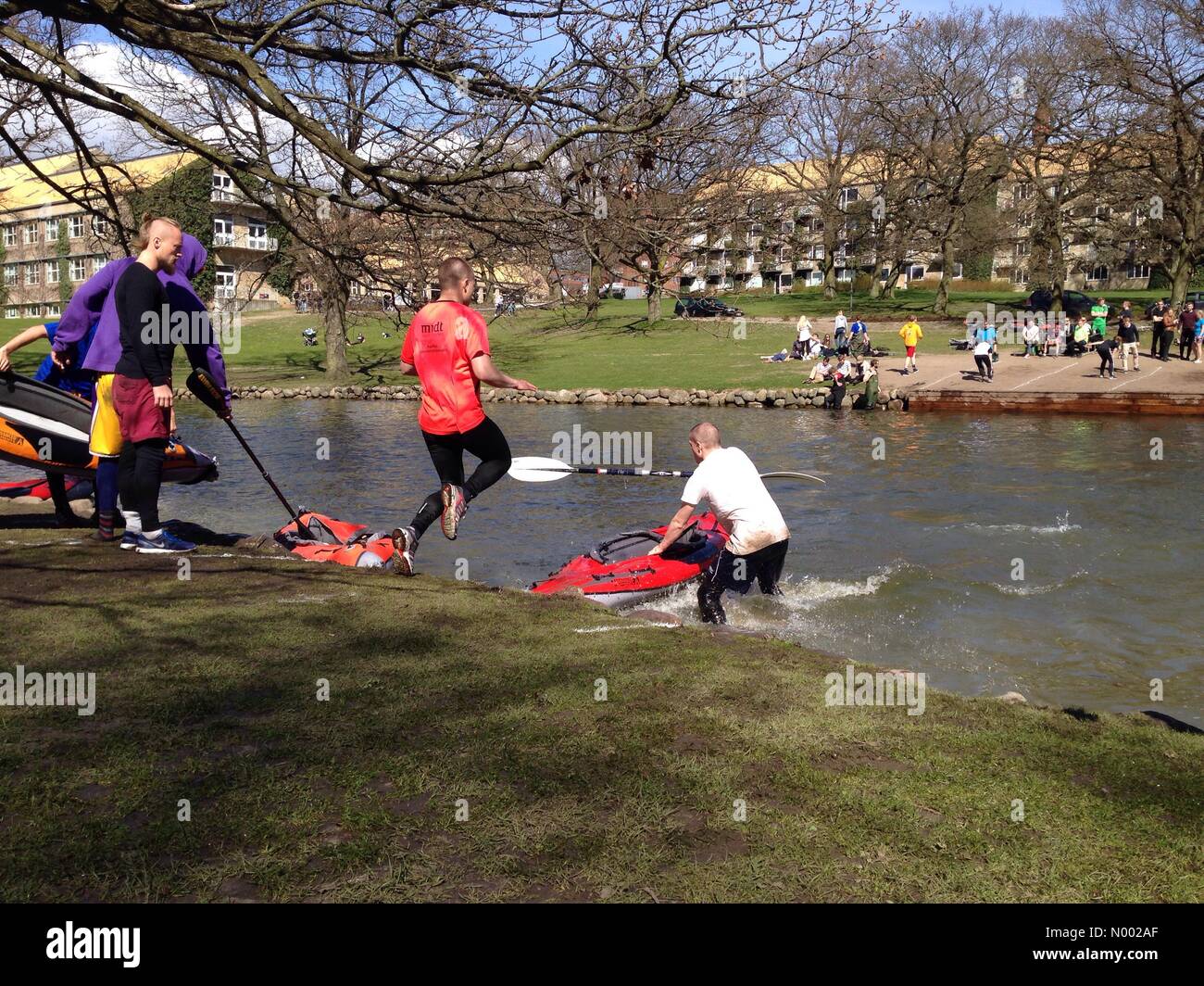 Aarhus (Dänemark). 19. April 2015. Schüler üben für Kapsejladsen 2015 in Aarhus University Park, nächsten 24. April Credit: J. Gomes / StockimoNews/Alamy Live News Stockfoto