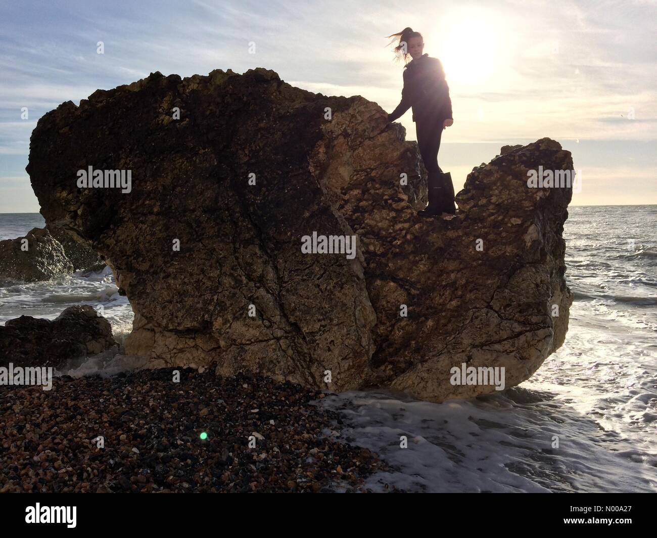 Außer, East Sussex. 26. Dezember 2016. Boxing Day-Sonnenschein an der Küste von Sussex. Peter Cripps Stockfoto
