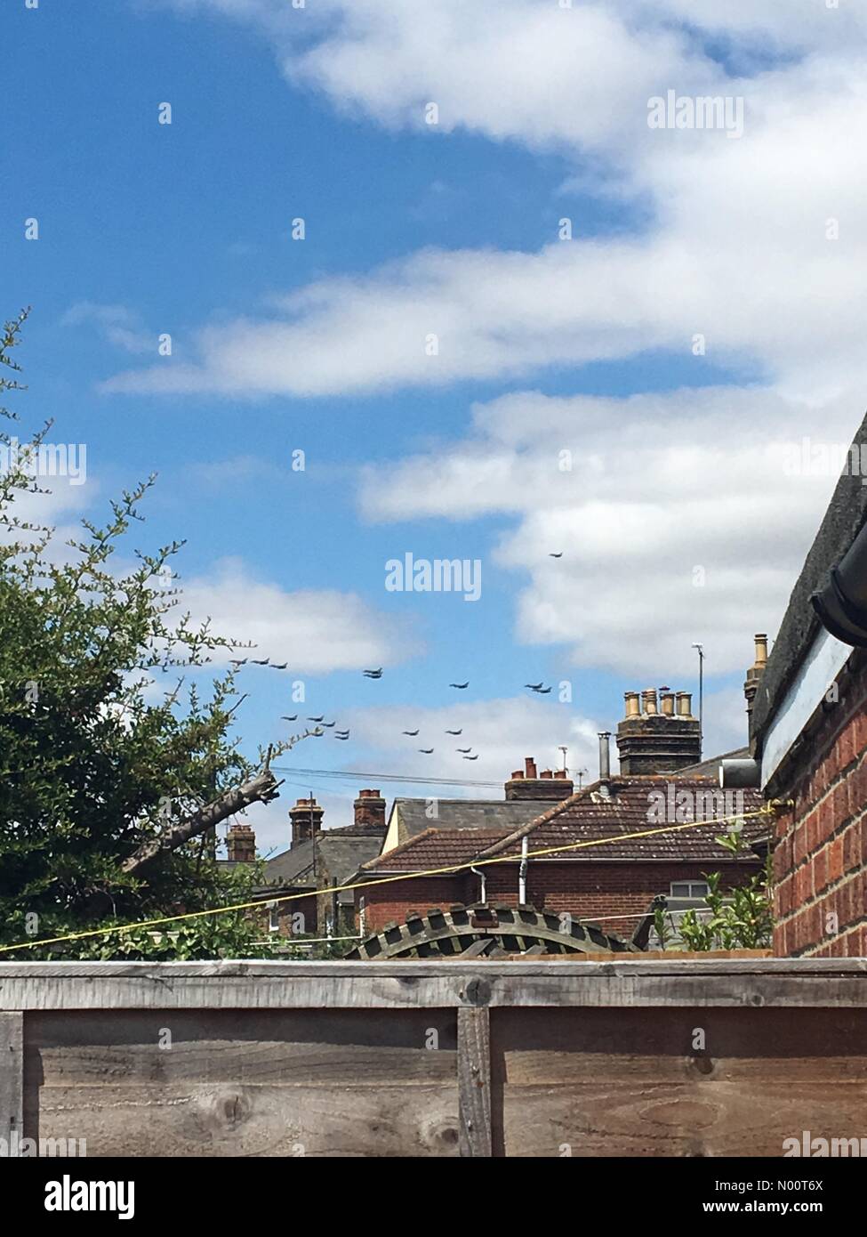 Colchester, Essex, UK. 10. Juli 2018. RAF 100 flypast über Häuser in Colchester Credit gesehen: Jayne Lloyd/StockimoNews/Alamy leben Nachrichten Stockfoto